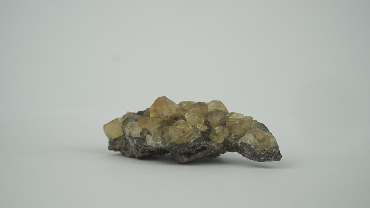 calcite crystal - video 360