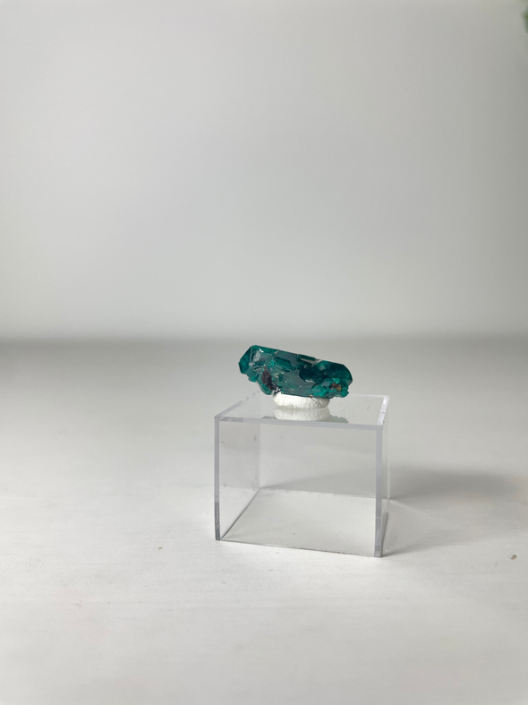 little dioptase - fron view